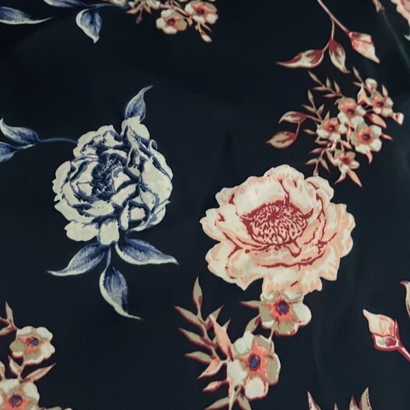 Off shoulder floral blouse - Picture 4 of 5